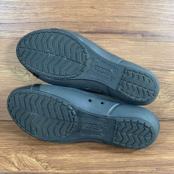 Crocs Black Slip-on Cap Toe Flats Women’s Size 6 - Picture 6 of 7